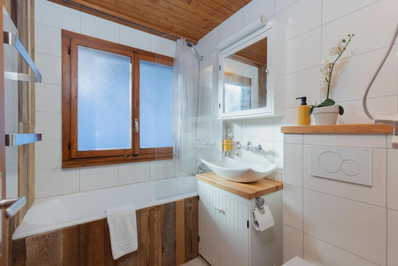 Chalet Noisette Authentic Swiss Chalet Perfect For Families Ла-Тзумаз Екстер'єр фото